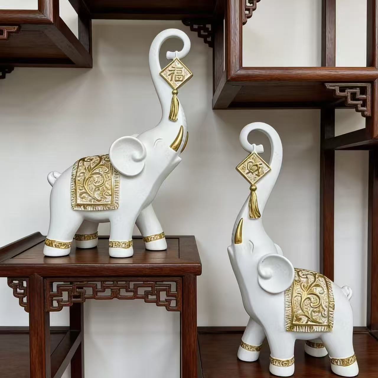 Resin Art For Anniversary Gift - Coppia di Statuette Portafortuna in Stile