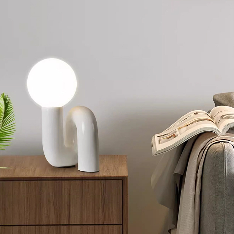 Lampada da tavolo sferica in v - Resin Art Uk recensione e prezzo